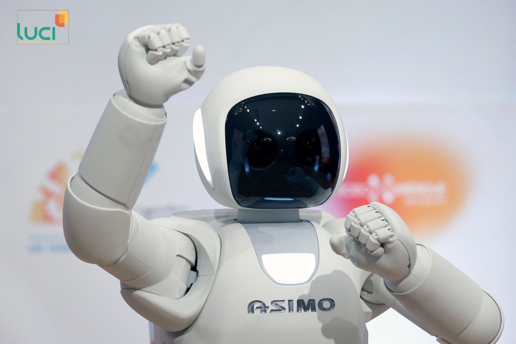 Chú robot khơi gợi niềm đam mê khoa học của thế hệ trẻ