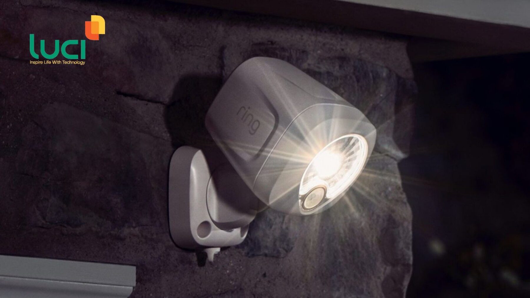Thiết bị đèn cảnh báo thông minh có tích hợp camera giám sát.